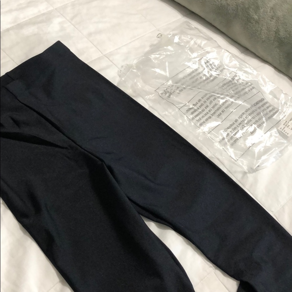 ❤️NEW American Apparel Nylon Tricot Leggings